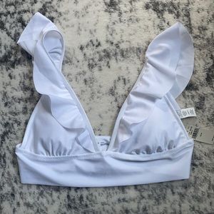 NWT Aerie Medium white triangle ruffle top